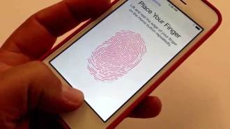 Apple fabricará iPhones con escáner de huellas dactilares debajo de la pantalla en 2021, dice analista