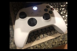 El controlador blanco de Xbox Series X puede haber aparecido en Internet