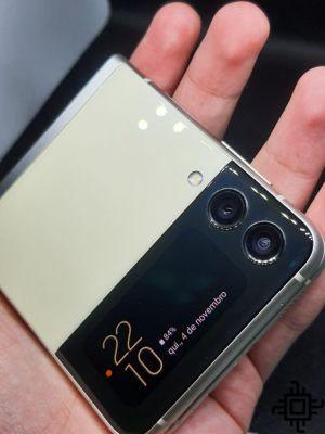 REVIEW: Galaxy Z Flip3 5G wins over consumer for sophisticated design
