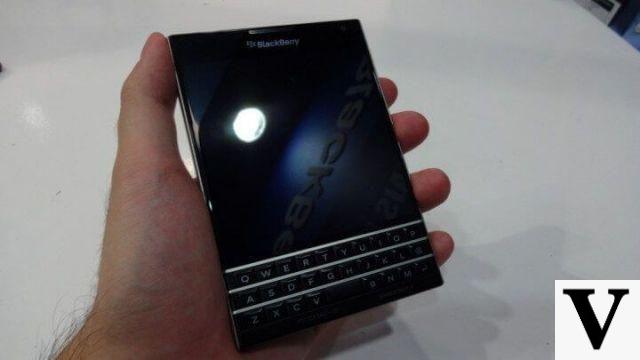 Hands-on: Blackberry Passport, the top of the line with square screen and physical QWERTY keyboard